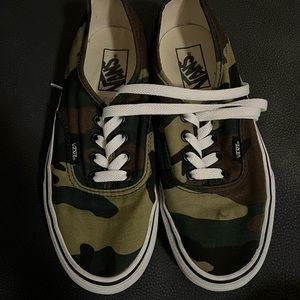 Vans camo shoes